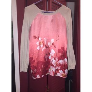 Beautiful sweater🌺